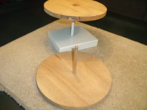Wanted: Cake decoration stand and 2 circular wooden cake trays