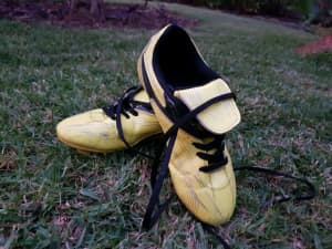Soccer / football boots