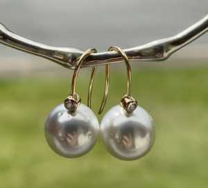 NEW 18ct yellow gold genuine silver south sea pearl diamond earrings