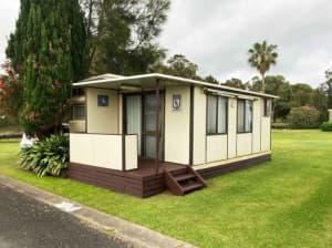 On-site Caravan with Annexe and bathroom 