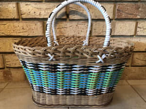 Vintage Wicker Basket (Large)