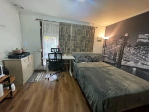 Fully Furnished Room available for Rent !!!