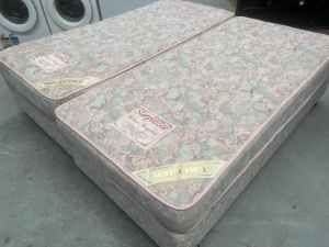 2 single beds mattress and base can deliver