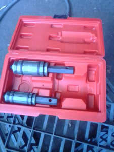 Exhaust tube expander
