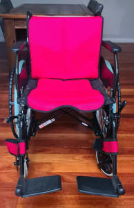 Lightweight aluminium wheelchair 