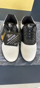 Brand new golf shoes US7