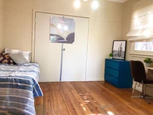 Cozy fully furnished private room bills included tram at doorsteps