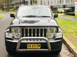 2010 Jeep Cherokee Limited (4x4) 4 Sp Automatic 4d Wagon