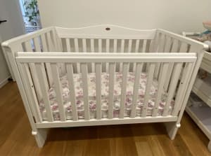 Baby Cot - Boori - pick up from Norman Park, Brisbane 
