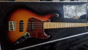 Fender Jazz Bass USA and Behringer 300w amp