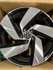 STOCK 18” WHEELS - 2021 VW Golf GTI