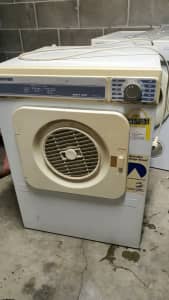 Clothes Dryer 5kg working