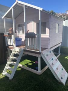 Aarons outdoor Cubby house