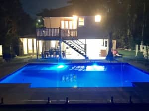 2 rooms to rent in renovated Queenslander in Whitfield 