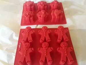 Silicone Bakeware Moulds Never been used.