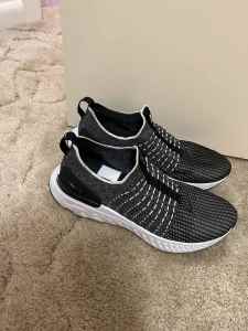 Nike React Phantoms Size 10 Men’s Shoe