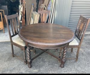 1920s Oak barley twist dining table and 4 matching chairs