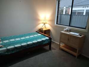 Room Rent - Point Cook - For Single Girl - 780pm