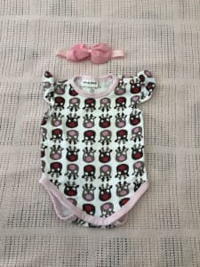 Baby Girls Size 000 (0-3 months) Christmas Outfit
