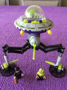 LEGO 7051 - RARE ALIEN CONQUEST SPACE TRIPOD INVADER - 2011 (RET) 