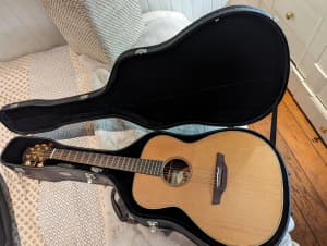 Stunning Takamine AN 70 Acoustic guitar, Japanese built