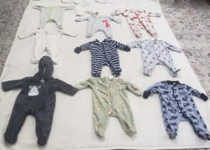 Baby clothes Size 000