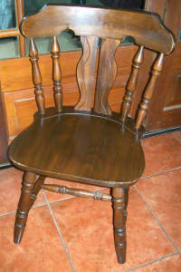 *FREE* VINTAGE SOLID WOOD COUNTRY STYLE DINING CHAIR needs TLC!!