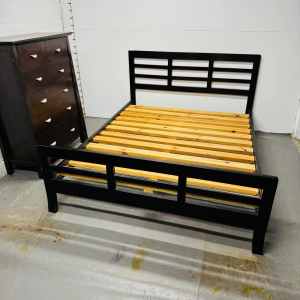 Queen bed frame Q4412 dark brown timber (delivery for extra) New Matt