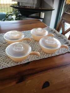 4 x Oven Fire King Ware Ramekin dish with Handle and lids