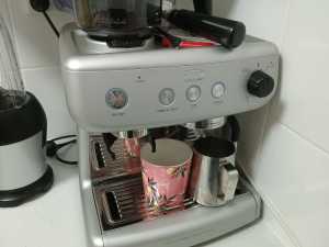 1 month old Sunbeam Barista Max Coffee Machine **pick up only** 2042