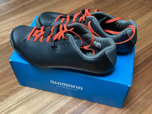 Shimano XC-500 SPD shoes, mens size 43