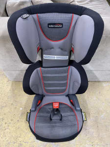 Britax Safe n Sound Expandable Booster Seat