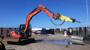 8 Tonne Excavator for HIRE - Delivery Available