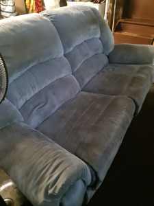 Lounge Suite Give Away