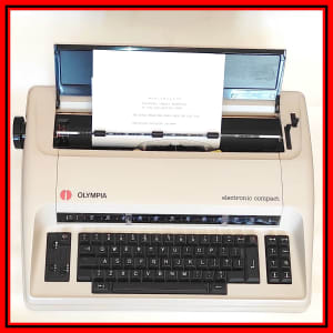 ELECTRONIC TYPEWRITER Olympia Compact - Works Well - CRESWICK