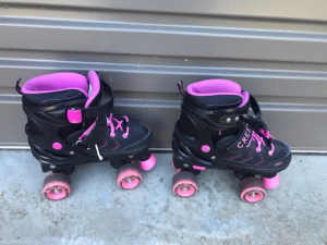 Roller skates - size 3-5