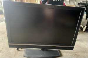 FREE Massive 35 inch SONY TV with remote control