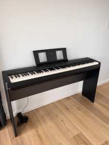Yamaha p45 digital piano keyboard