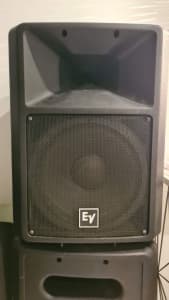 4 Speakers 2x EV SX 300, 2xEV SB122