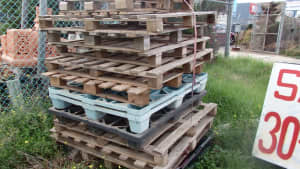 FREE DELIVERY fire woods free pallet timber