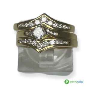 18ct Engagement Ring and Two Wedding Band Set - GN111982