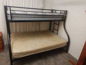 Single/double bunk bed