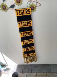 AFL Tigers scarf