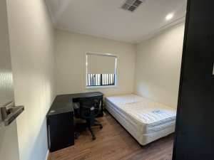 1 Fully Furnished Luxurious Room for short term Rent