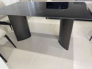 Dining Table Brand New Urgently Need to be gone