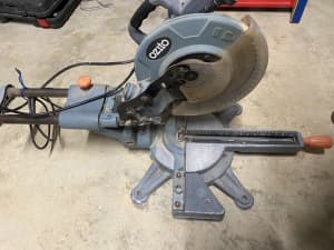 Ozito compound sliding saw