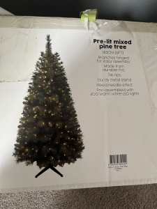 Pre lit Christmas tree