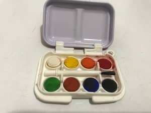 smallest vintage water colour tin paint set