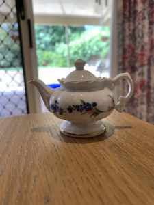 Royal Park antique Tea-Pot