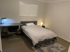 Double Size Bedroom for Lease Truganina